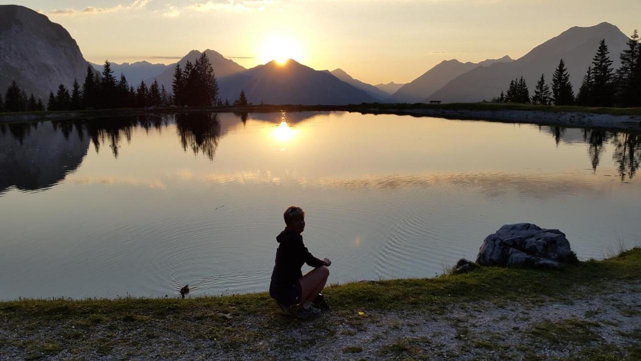 Aparthotel Haus Alpenblick Ehrwald Esterno foto