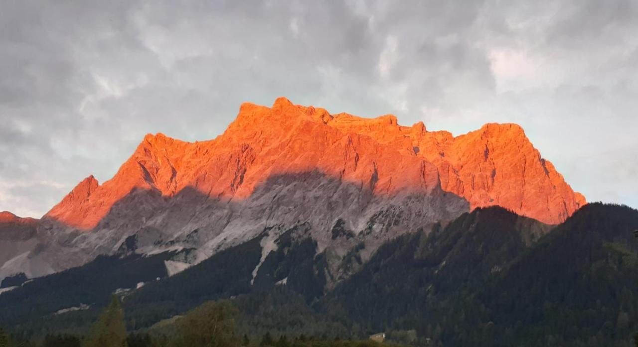Aparthotel Haus Alpenblick Ehrwald Esterno foto