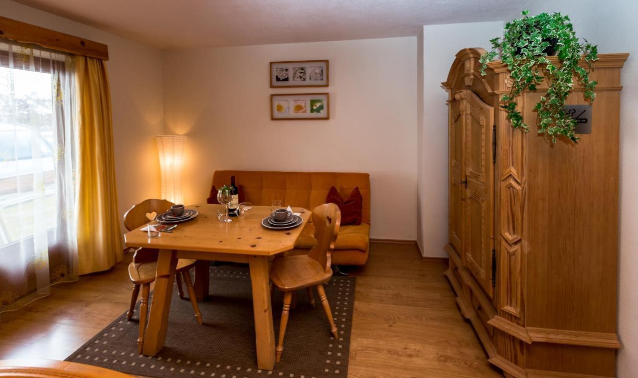 Aparthotel Haus Alpenblick Ehrwald Esterno foto