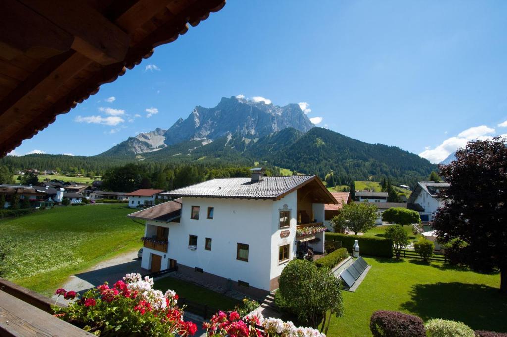 Aparthotel Haus Alpenblick Ehrwald Esterno foto